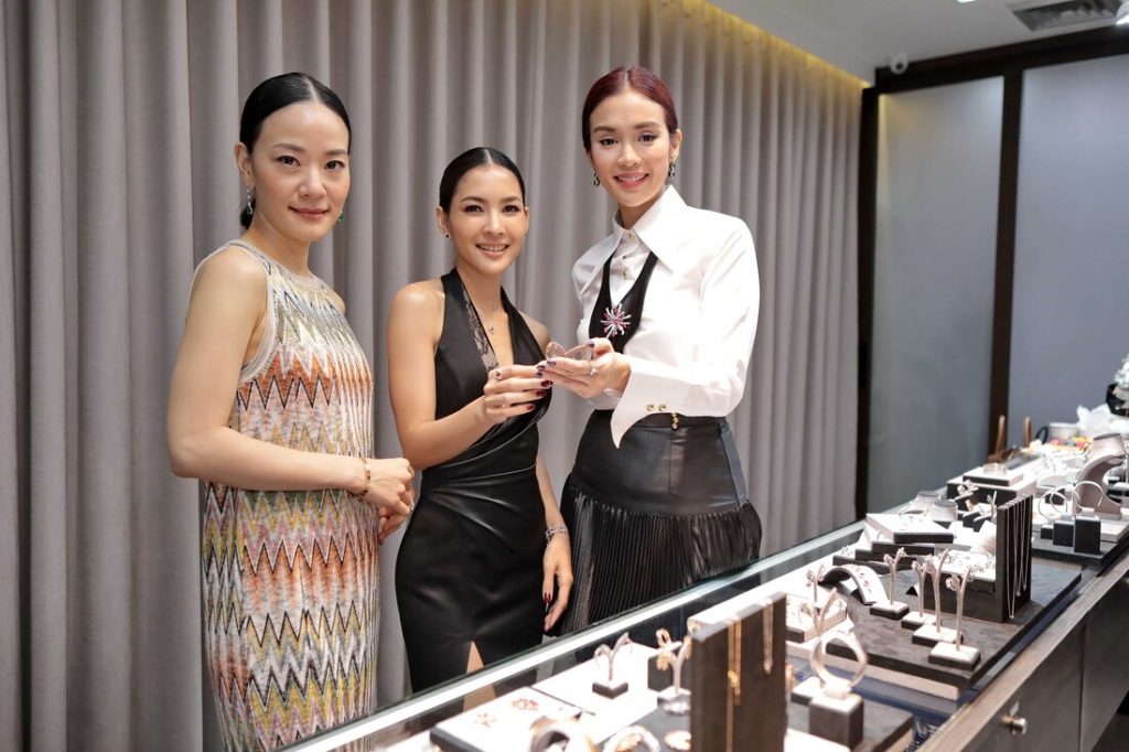 Perhiasan Thailand Berkualitas Menonjol di Hong Kong